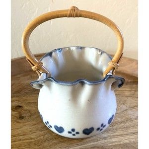 VTG Hart Street Pottery Basket Artist Janet Rodriguez Hearts Blue Bamboo Handle